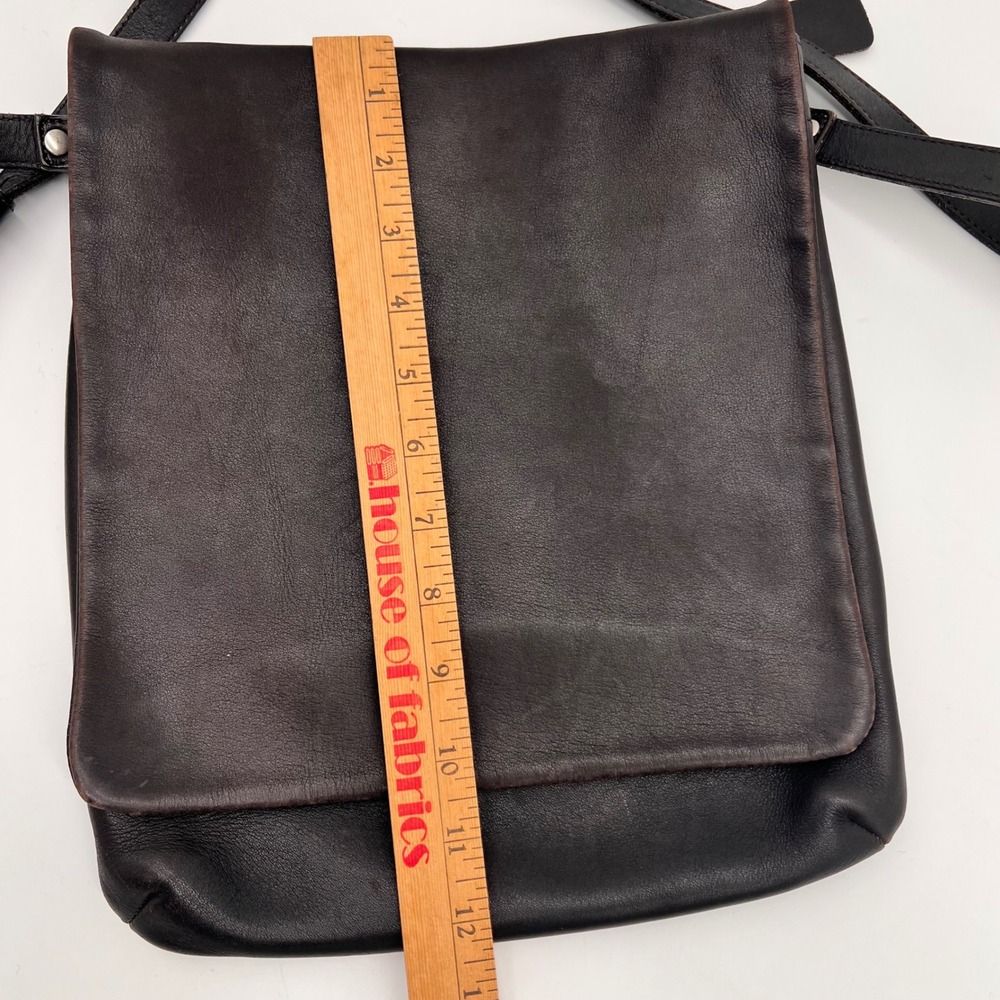 Y2K Coach Legacy Slim Messenger Bag E0P-9458 – Dark Chocolate Brown Leather - Picture 7 of 13